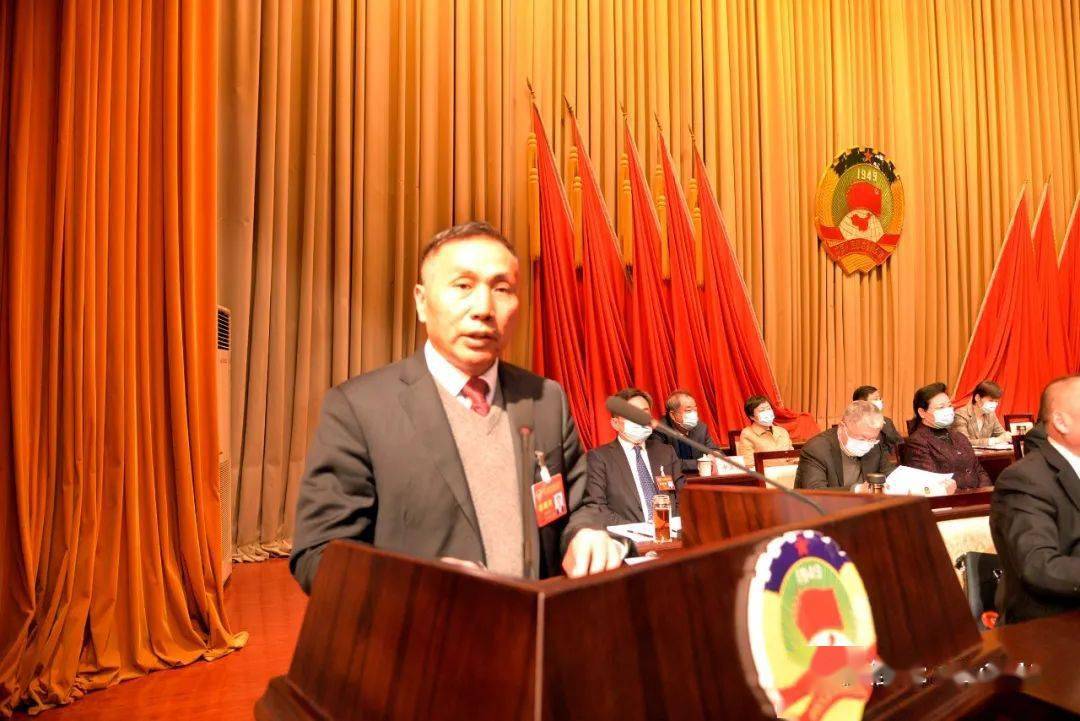 市政协副主席魏建华作政协宿州市委员会常务委员会关于五届三次会议