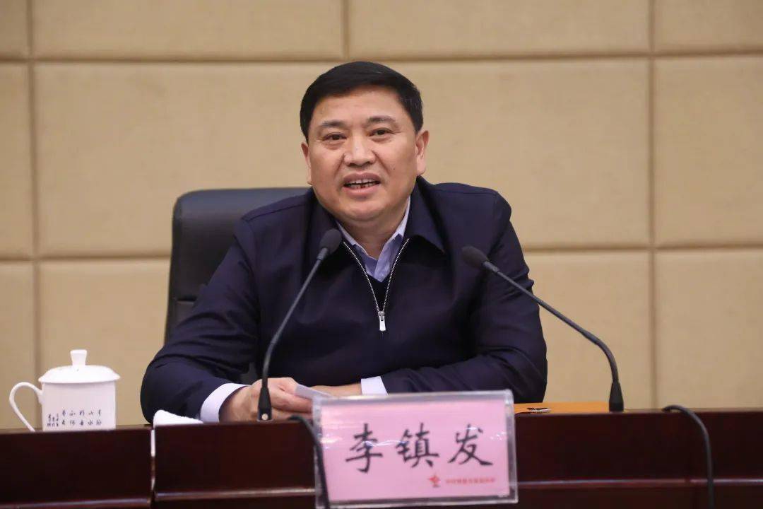 李镇发指出,2020年,南昌市参加全省好课程,现场教学示范点及优秀教学