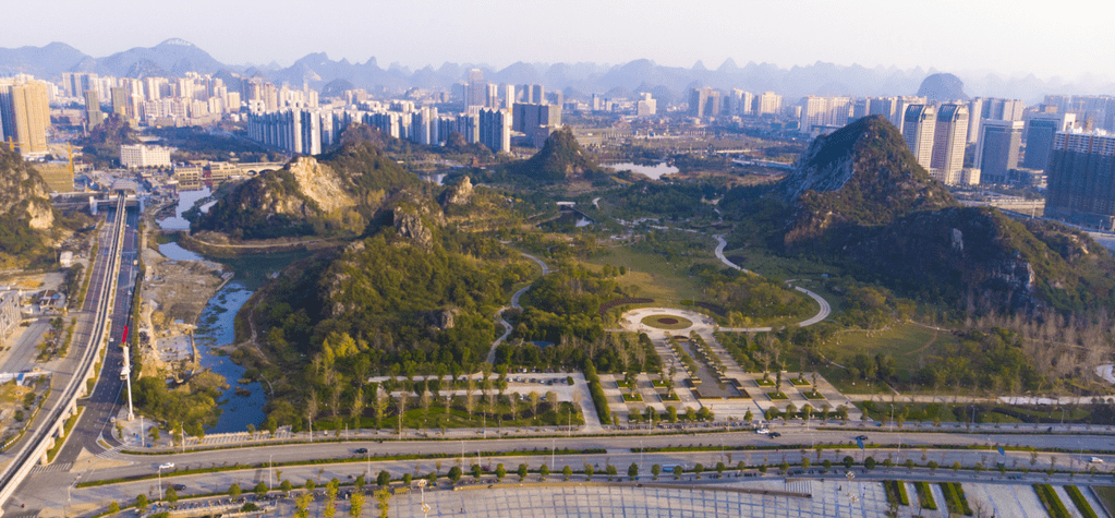 临桂中央公园实景图,图片来源于网络桂林吾悦广场,花生唐购物中心