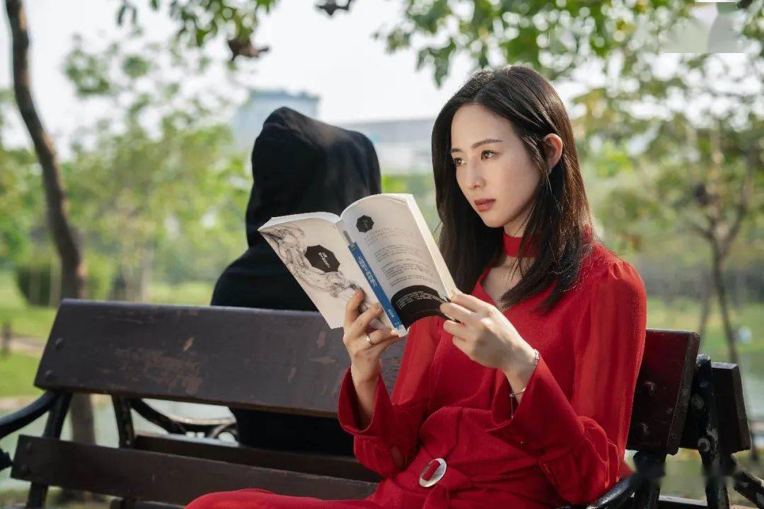 百花体坛adidas运动女神张钧甯玫瑰般光鲜艳丽令人沉醉