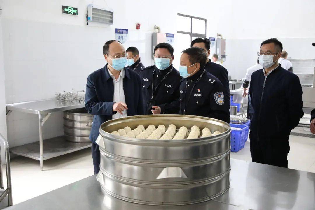 王鹏斌一行到武陵监狱南川监狱开展调研检查