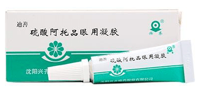 目前临床常用的睫状肌麻痹剂有以下3种,分别为1%硫酸阿托品眼用凝胶