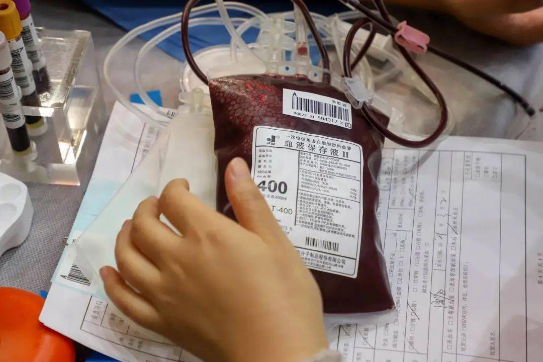164人无偿献血44400毫升