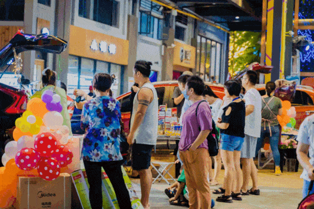 想去南宁超甜的春游打卡地鸽子涂鸦墙露天市集