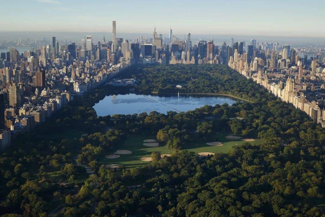 纽约城市公园内江市政府高度重视公园城市的建设,近几年各有特色的