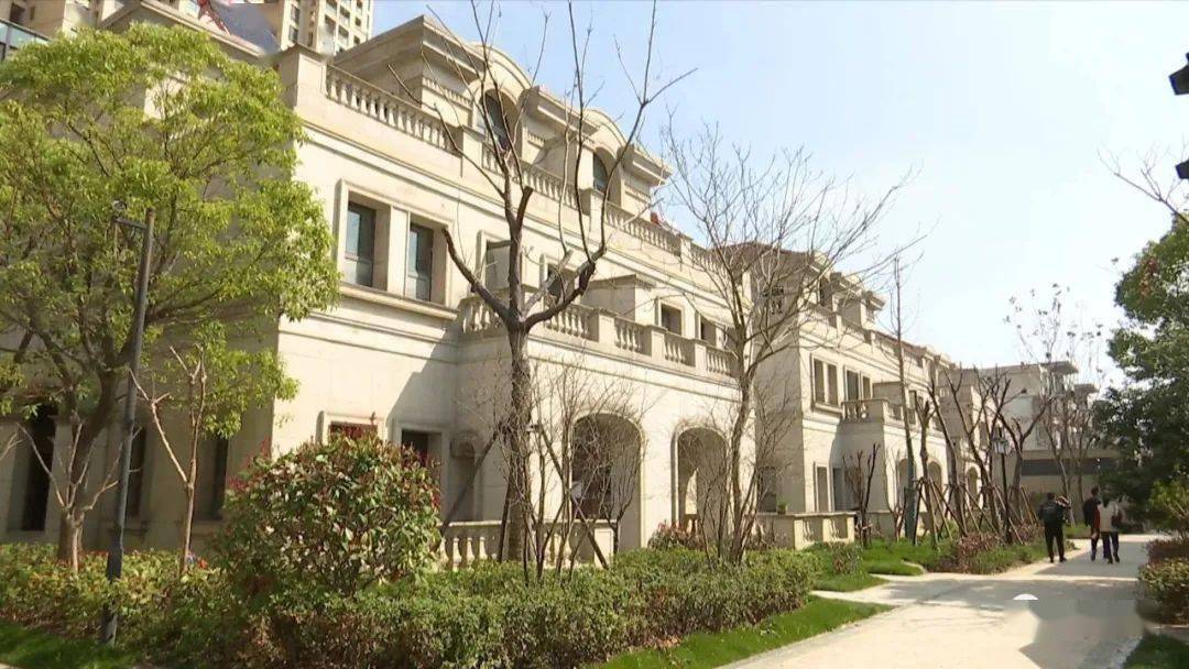 嘉盛龙庭竞拍人数最多的这套,30人经过31轮竞拍,超170