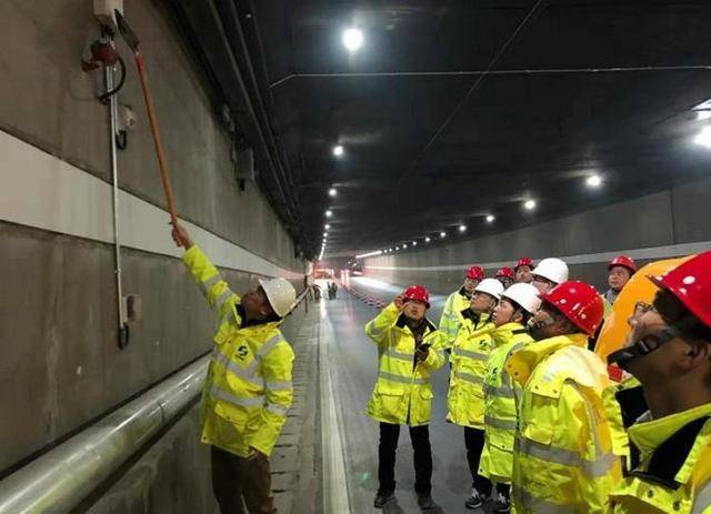 京广路隧道即日起每日21时后半封闭施工,司机朋友请提前规划出行路线