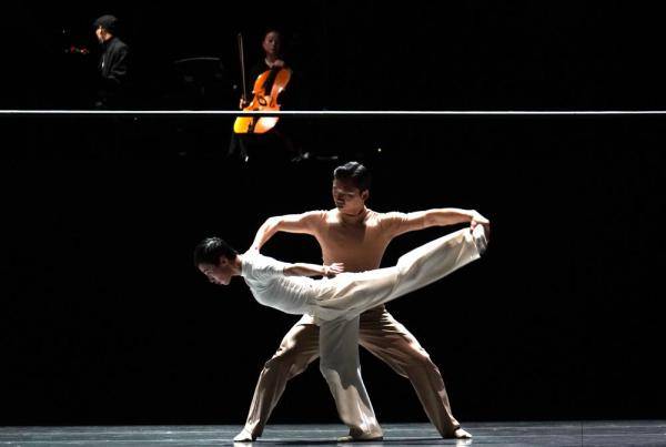 原创当代舞《熵》在沪首演