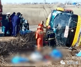 晨报在报道过各种交通事故 也反复提醒驾驶员和乘客 一拉一扣,这个