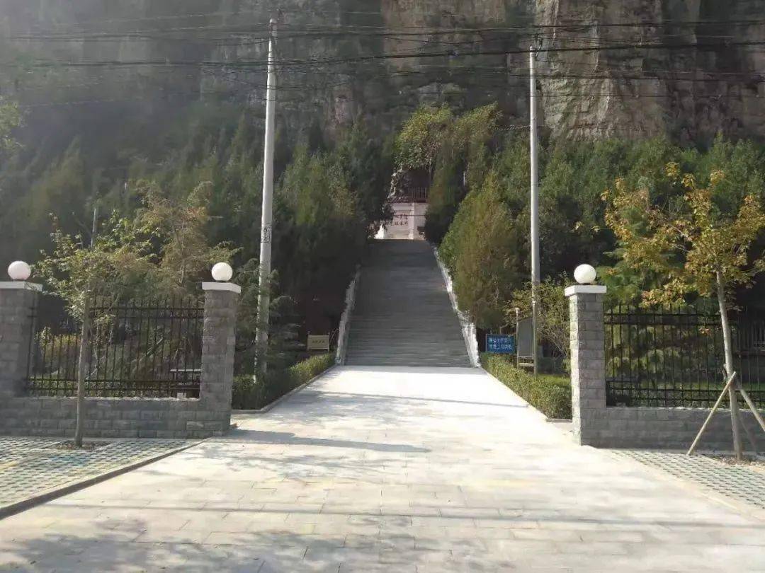 平西无名烈士陵园