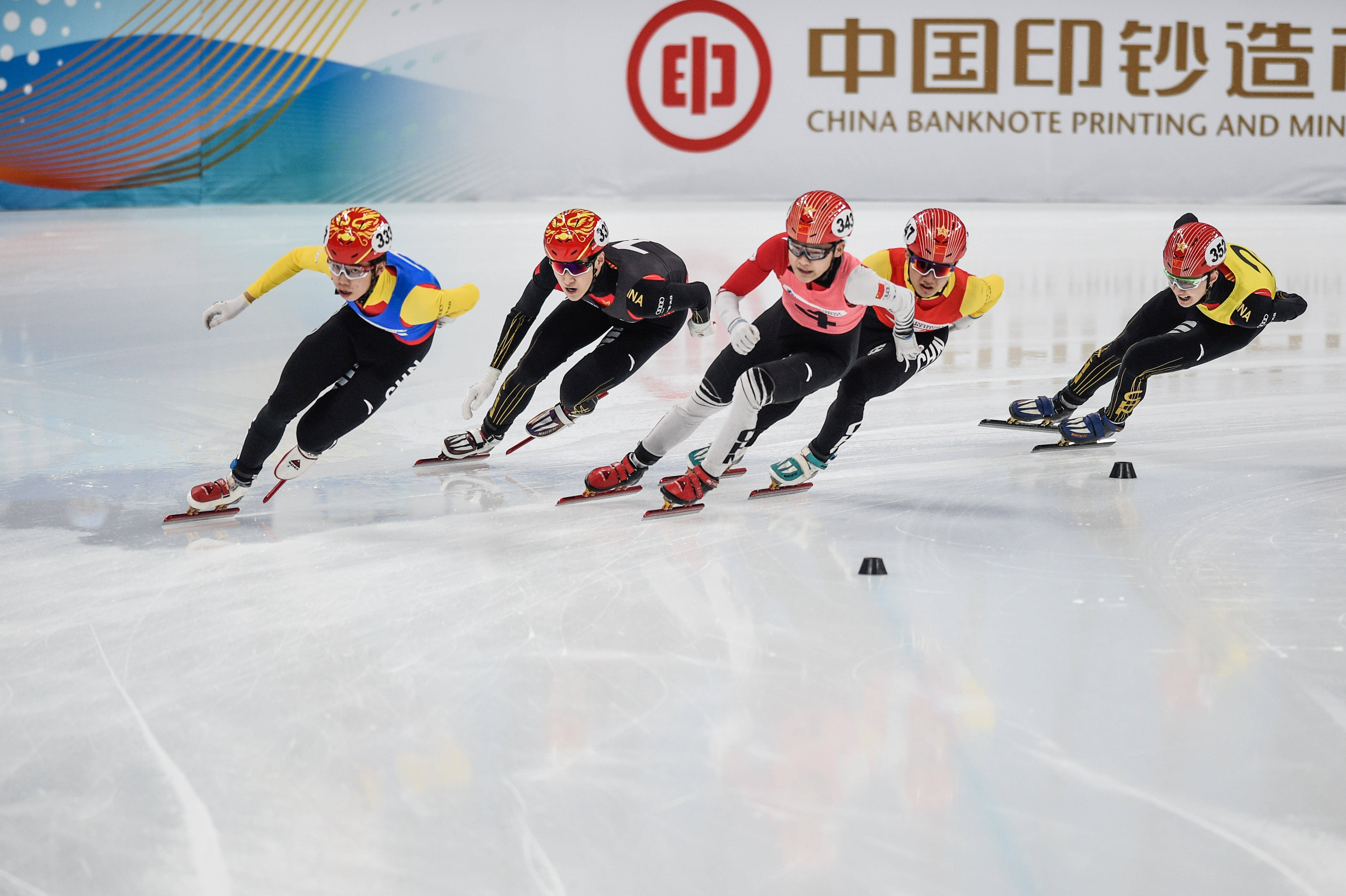 短道速滑——"相约北京"冰上测试活动短道速滑比赛举行