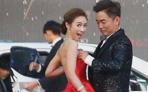网易娱乐4月9日报道日前,吴姗儒,吴宗宪参与《36题爱上你》节目录制.