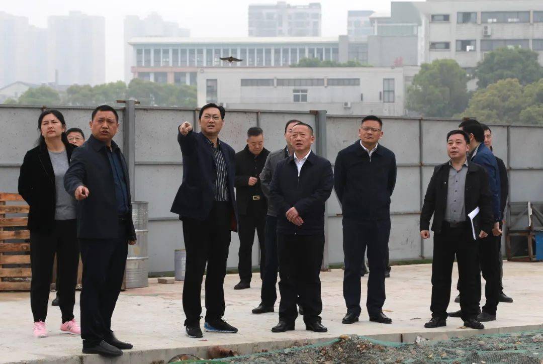 市委常委,常务副市长覃文忠,市委常委,组织部长刘红星,副市长刘艳