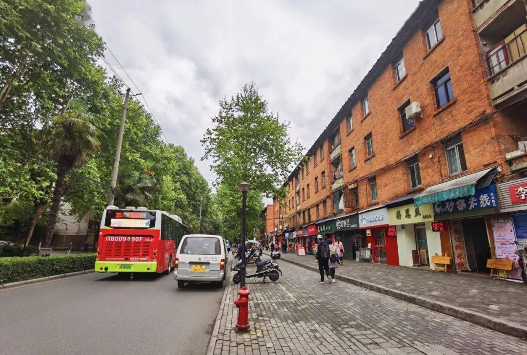 01-绵阳人的红色回忆跃进路片区是我国"三线建设"时期的历史缩影,是