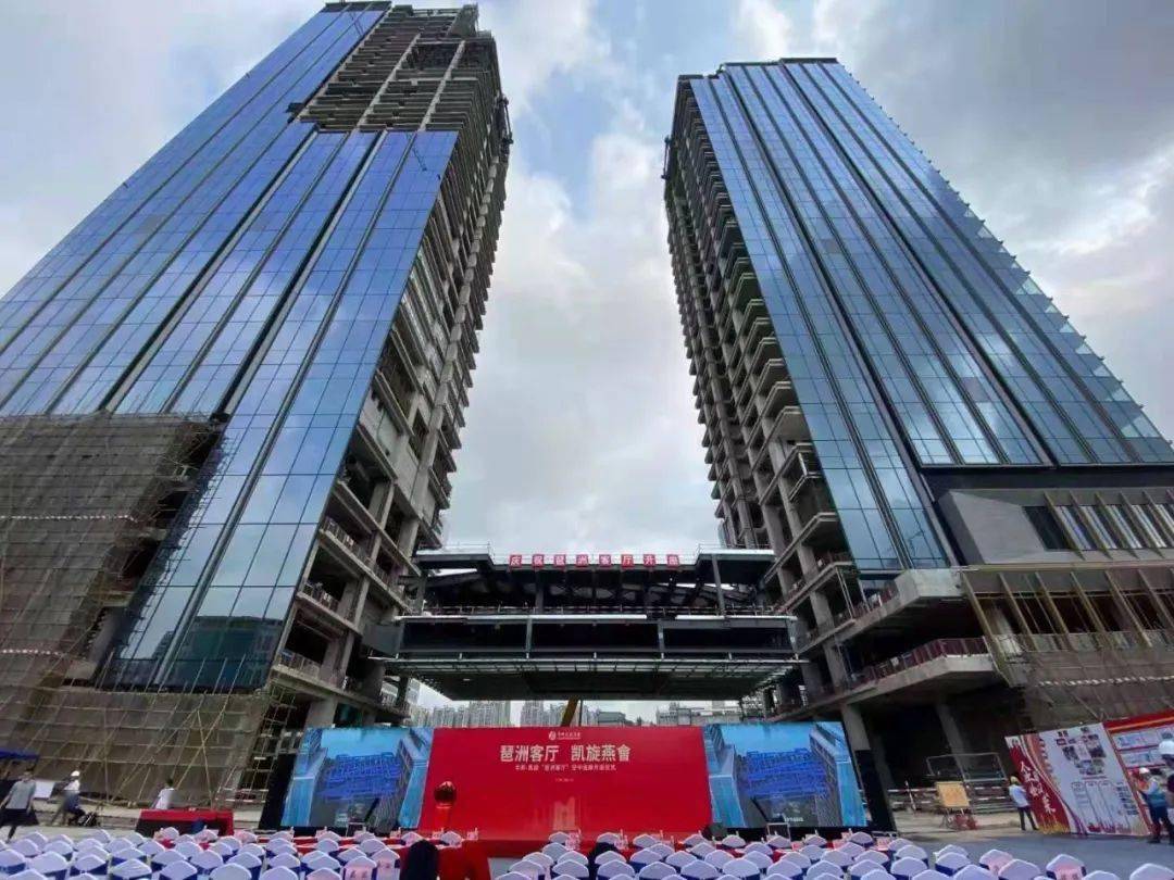 【钢结构·技术】广州华邦国际中心项目超高空连廊到位