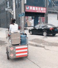 搞笑GIF动图:玩的不是心跳,是命!