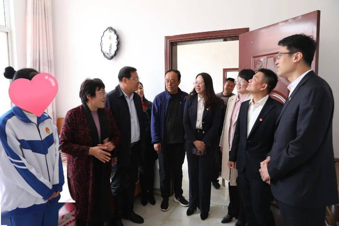 4月25日,滨州医学院团委书记杜珂,滨州医学院附属医院党委副书记鞠晶