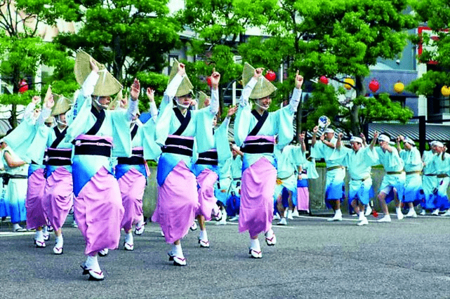 (盂兰盆节的祭祀活动,图源:环球网)