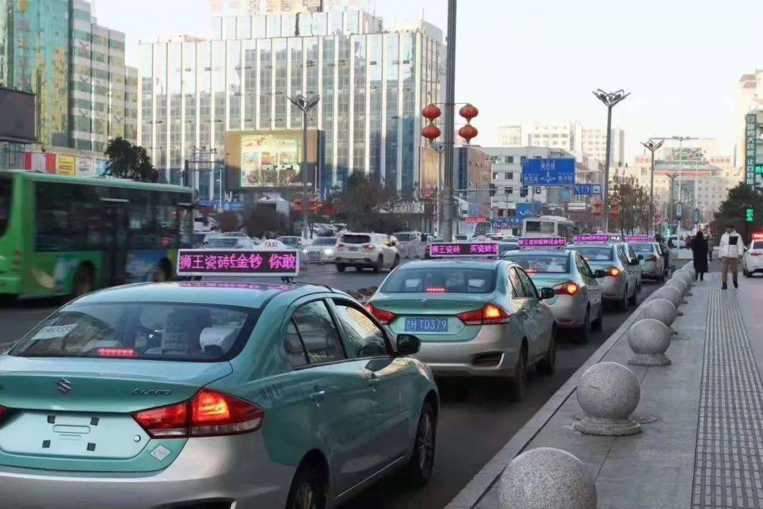在延吉市出租车顶灯进行广告投放,累计投放2500余台,占延吉市出租车