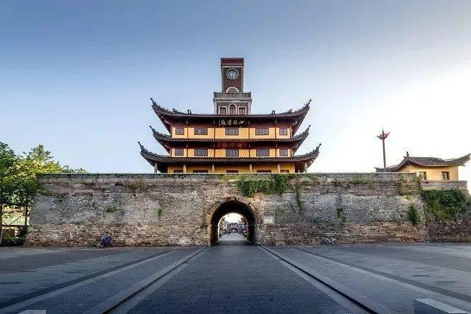 图片来自海曙发布 宁波鼓楼始建于唐长庆元年(821年),即将迎来1200岁