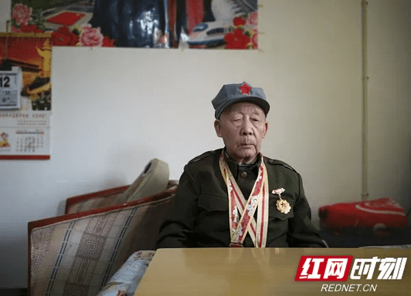 一家八口踏征途 满门忠烈赴热土—94岁老红军讲红色故事_侯宗元