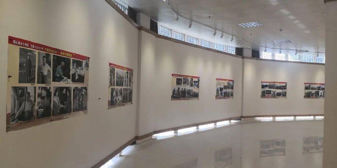 《镜头录史千秋在,笑傲人生九十年 ——大埔籍战地记者邹健东摄影展》