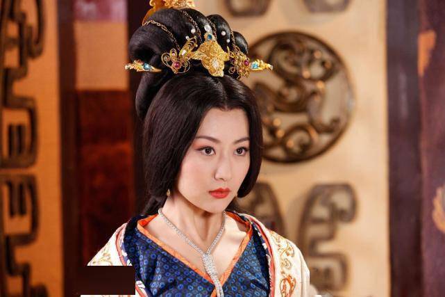 《封神演义》中,女强人还有很多,比如龙吉公主,张奎的妻子高兰英,金灵