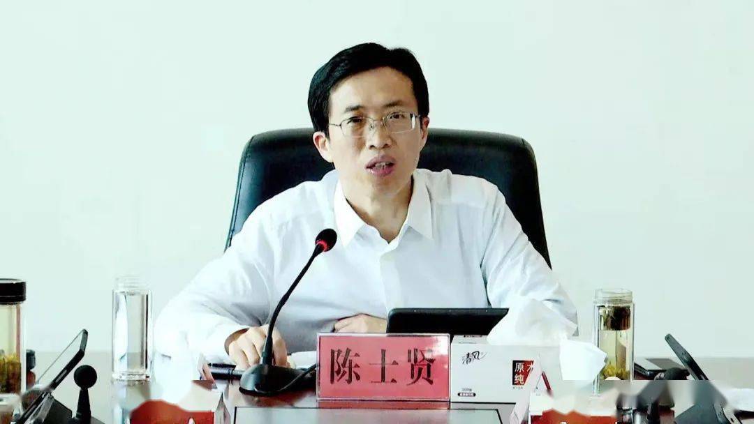 县委常委会(扩大)会议召开