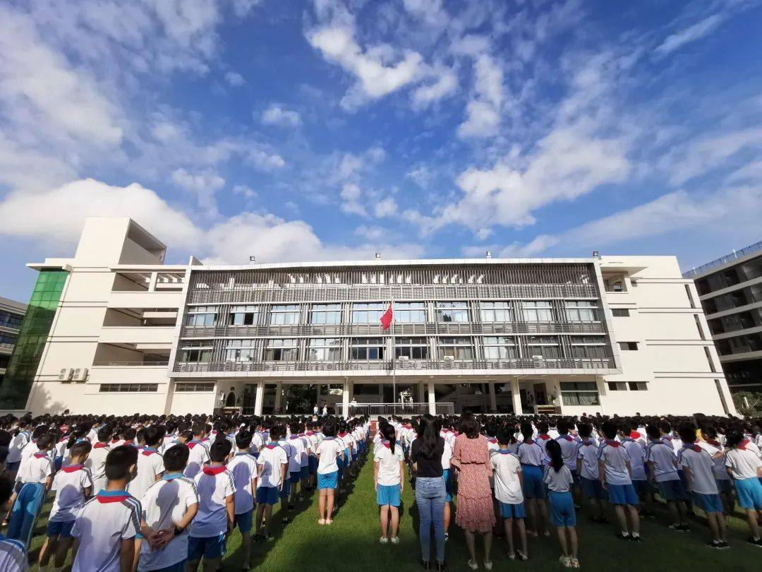 寮步西溪小学是东莞松山湖中心小学集团托管的第一所学校,三年时间