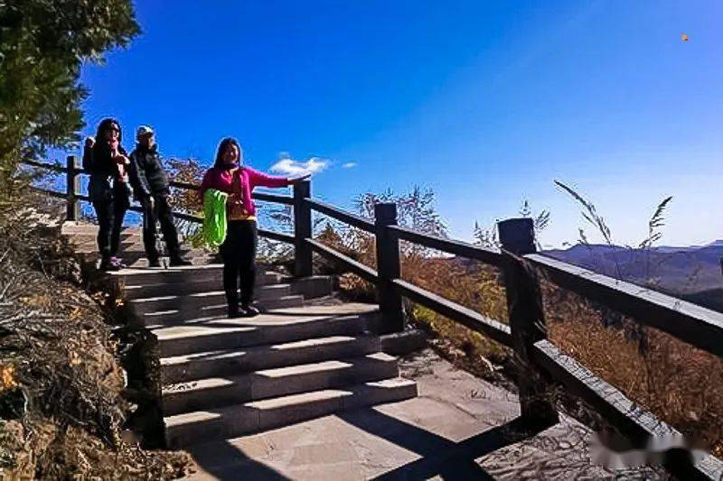 金海湖徒步栈道金海湖登山徒步栈道,领略不一样的金海湖.