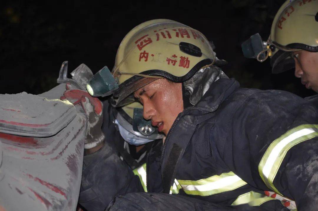 人物特写(二):内江消防"拼命三郎"黄从炎_救援