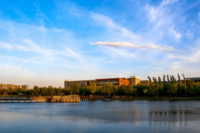北京理工大学(良乡校区)-美丽北湖