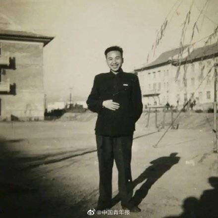 清华大学发文悼念何兆武
