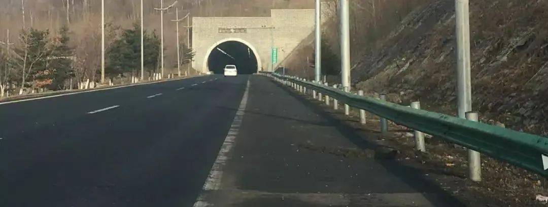 珲乌高速老爷岭隧道长春方向施工结束恢复通行