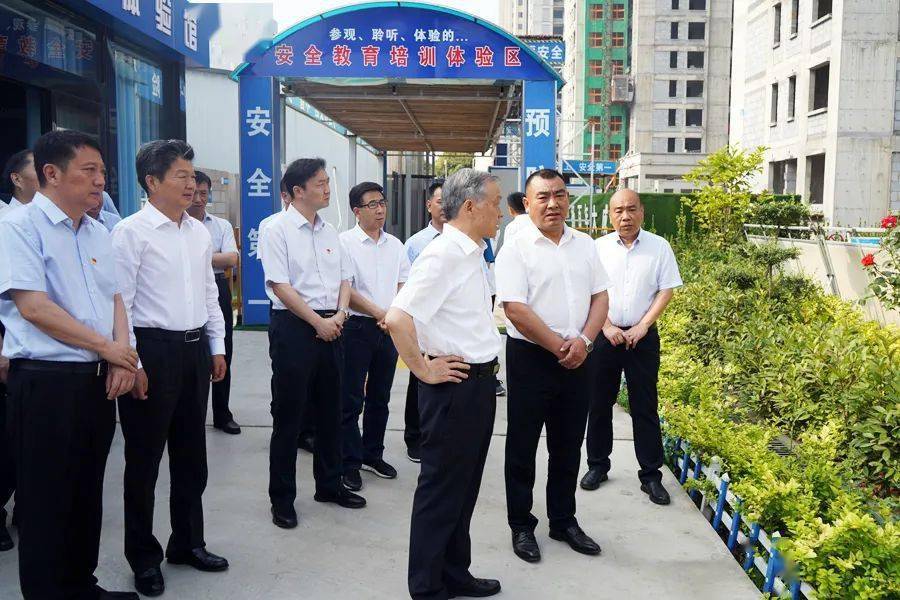 许昌市委书记胡五岳,常务副市长赵文峰一行到恒达·和