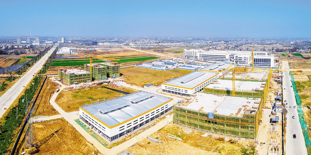 6月15日,仙桃高新区,全康大型智能家电生产项目(简称全康项目)室内