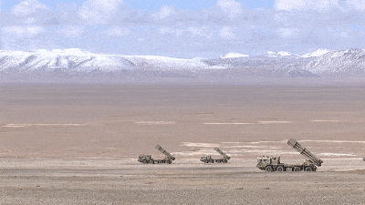 发发命中!刚列装新型远火不久 新疆军区某部就在高原实弹射击