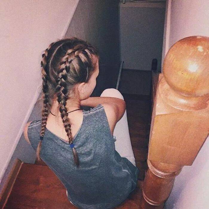 圆脸,方脸女生怎样扎头发才好看?