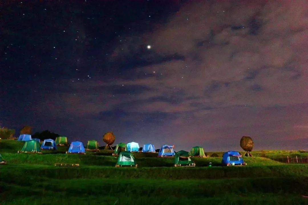 图/扰绕露营基地