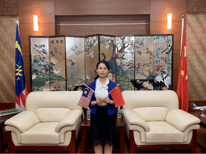 罗玲玲,34岁,组织部工作9年,曾任汉阴县委组织部组织股股长,现任中国