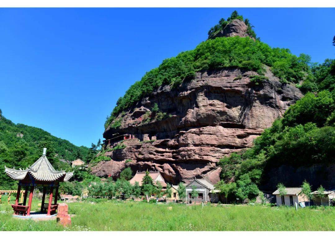 景点介绍: 云崖寺以山崖悬空如云而得名,以北魏石窟群而闻名.