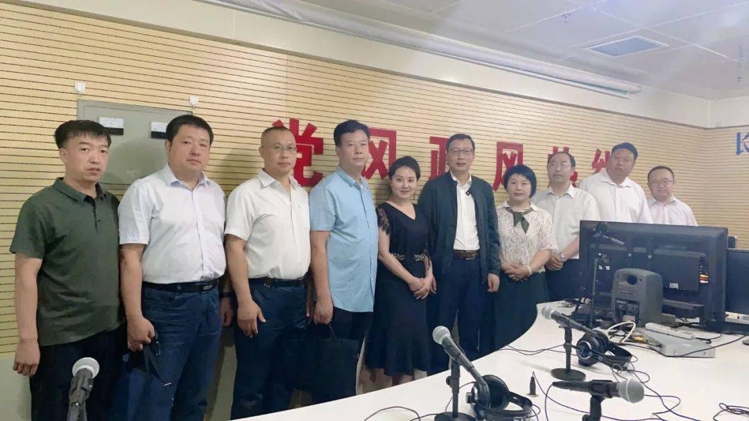 市委常委,副市长范兆森走进长治综合广播《党风政风热线》节目