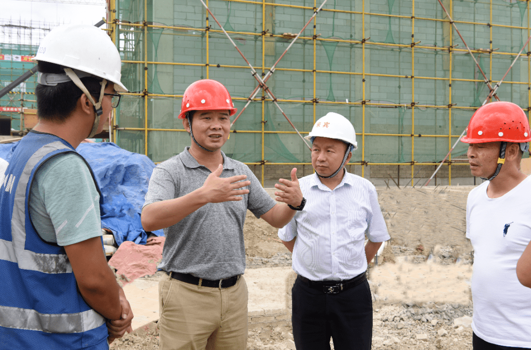 云南省保山市副市长杨东伟调研云南通威高纯晶硅公司