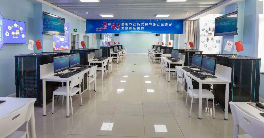 提升技能,成就未来 | 北京电子信息技师学院欢迎您!