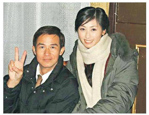 黑老大娶张铁林前女友同小23岁娇妻结婚11年幸福如此简单