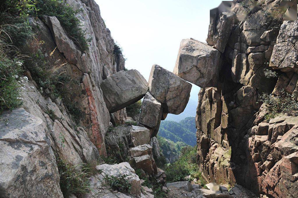 【走近文化和自然"双遗产"】泰山:斗然一峰上 不信万山开