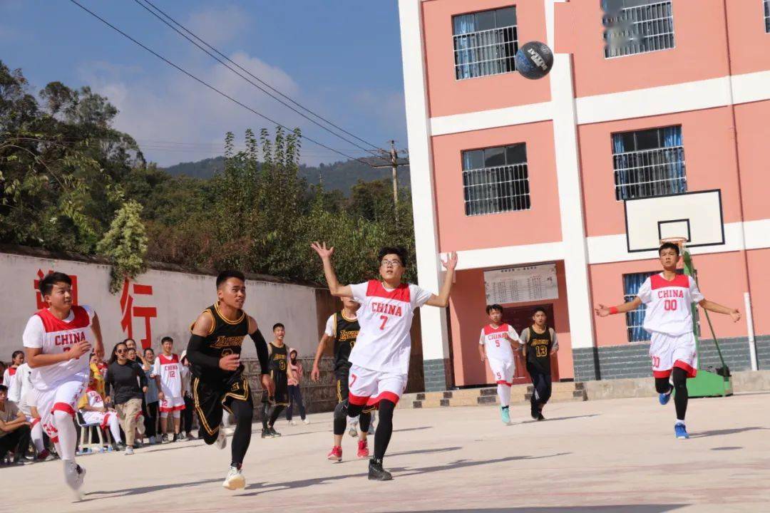 云南西点禄劝实验中学自主招生开招225人!_屏山镇