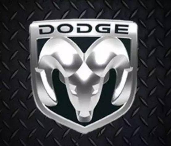 采用道奇兄弟的姓氏"dodge",图形商标是在一个五边形中有一羊头形象