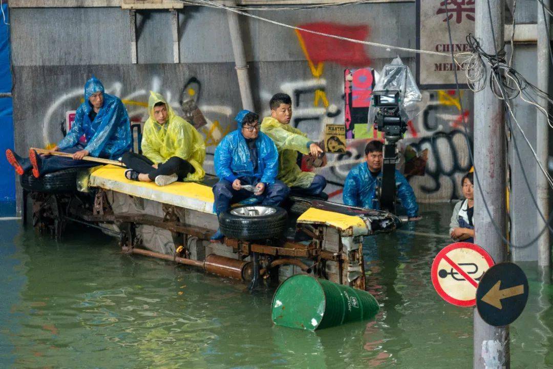 视觉 人性大片"破土而来《狂鳄海啸》如何让网络电影回归人情味儿?