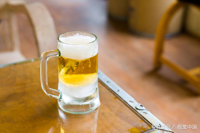 肾脏|尿酸增高的人，通常会有3种表现！提醒：2少、2喝、2吃，助控尿酸